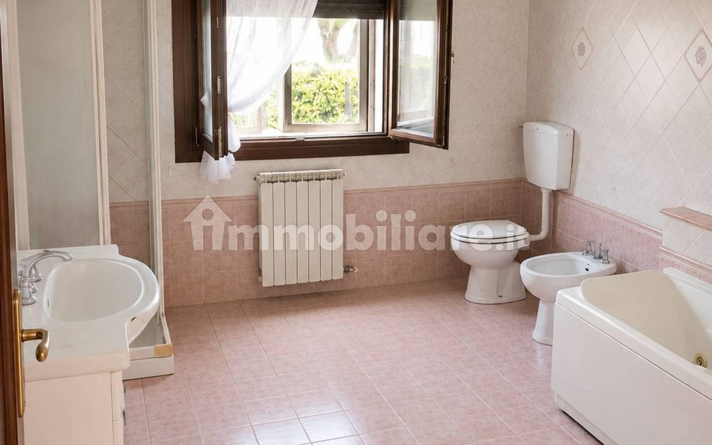 Villa bifamiliare via Pradon, Porto Tolle