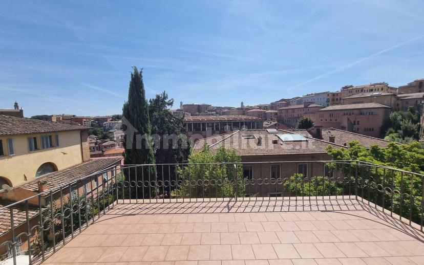 Appartamento via Giuseppe Garibaldi, Ovile - San Francesco, Siena — foto 7 di 22