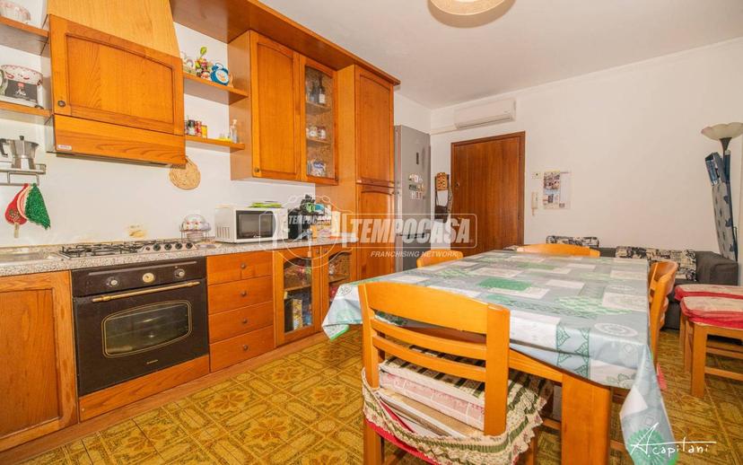 Trilocale buono stato, secondo piano, Centro, Soliera — foto 7 di 16