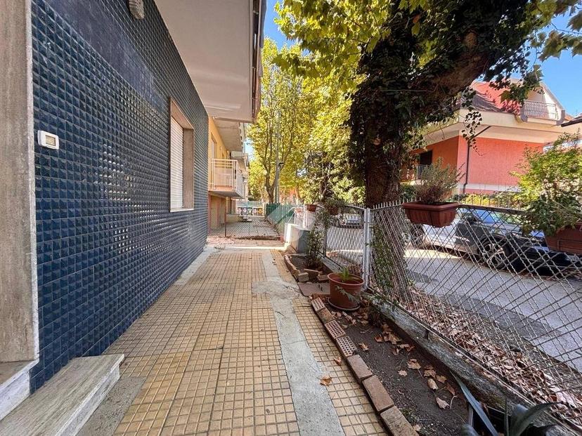 Trilocale via Mazzini 22, Bellaria-Igea Marina — foto 16 di 24