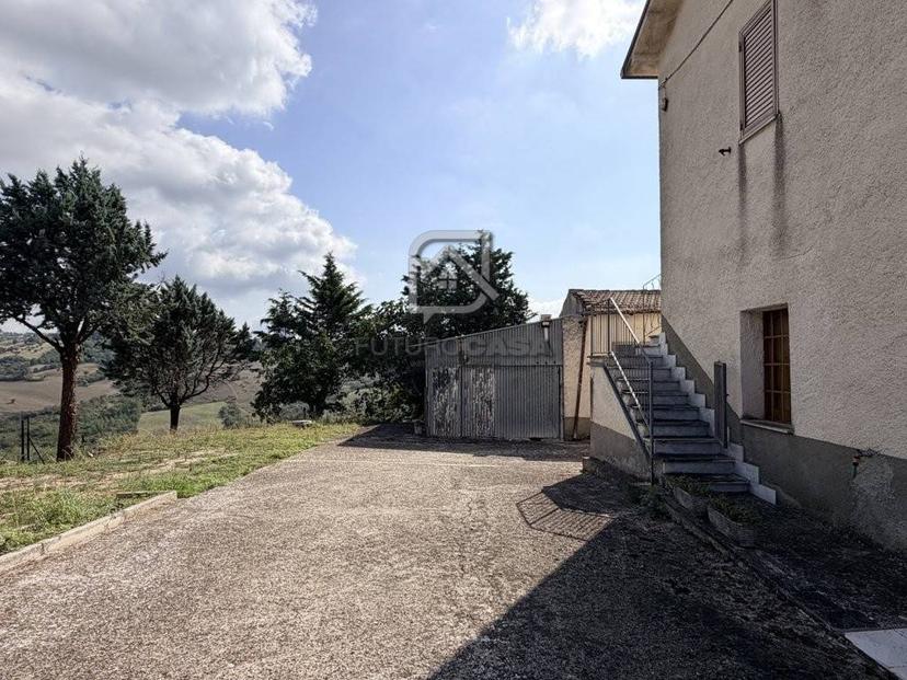 Terratetto unifamiliare Contrada Pianella, Sant'Arcangelo Trimonte — foto 2 di 32
