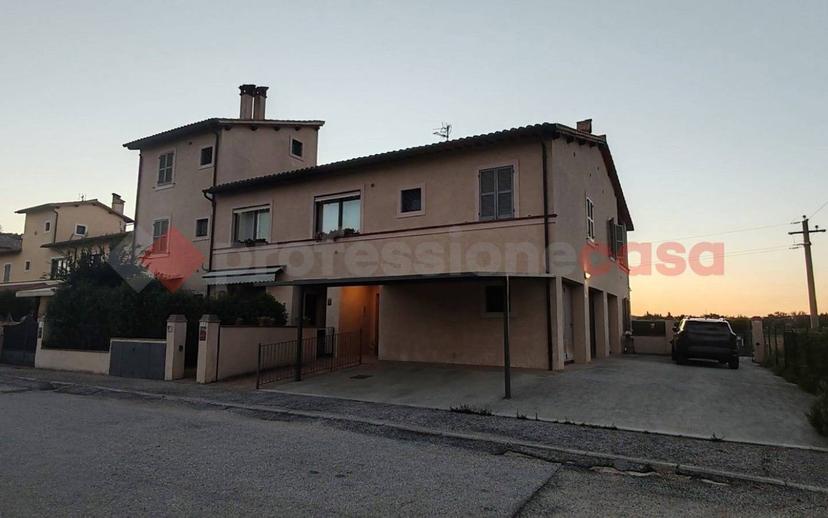 Trilocale via Luigi Einaudi, Castel Ritaldi — foto 10 di 24