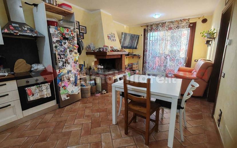 Trilocale via Luigi Einaudi, Castel Ritaldi — foto 2 di 24