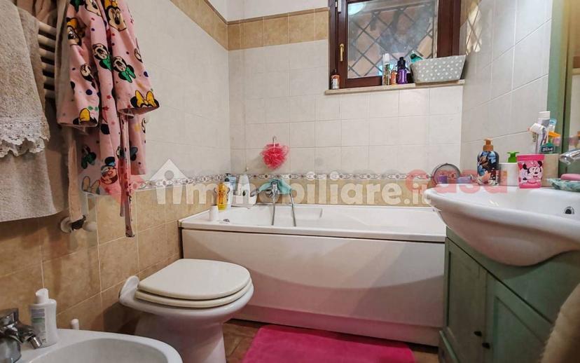 Trilocale via Luigi Einaudi, Castel Ritaldi — foto 18 di 24