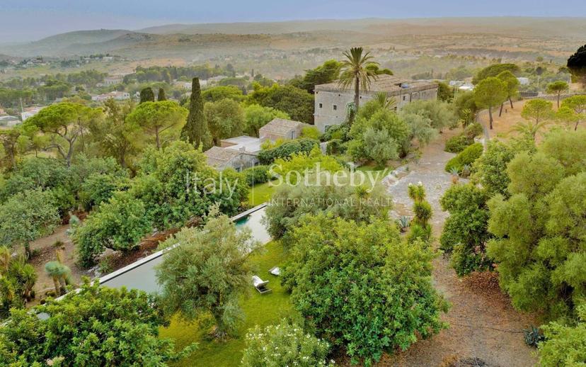 Villa unifamiliare via Villino Villadorata, Noto — foto 7 di 29