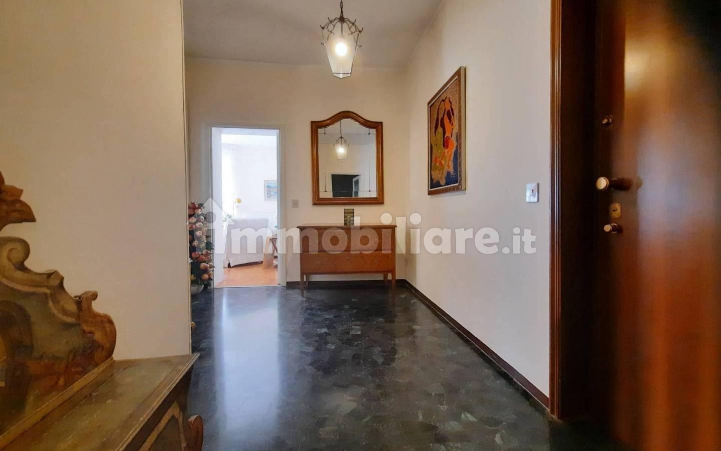 Appartamento via della Libertà 34, Centro - Interno Ferrovia, Rapallo