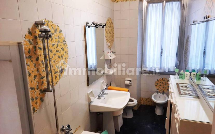 Appartamento via della Libertà 34, Centro - Interno Ferrovia, Rapallo — foto 3 di 23