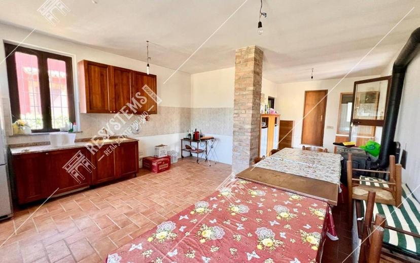 Cascina Località Marmarola, Lugagnano Val d'Arda — foto 14 di 43