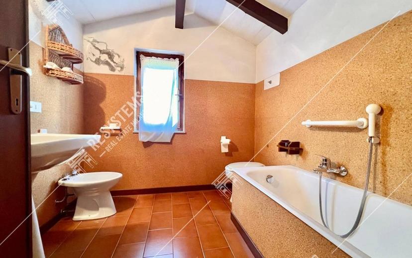 Cascina Località Marmarola, Lugagnano Val d'Arda — foto 10 di 43