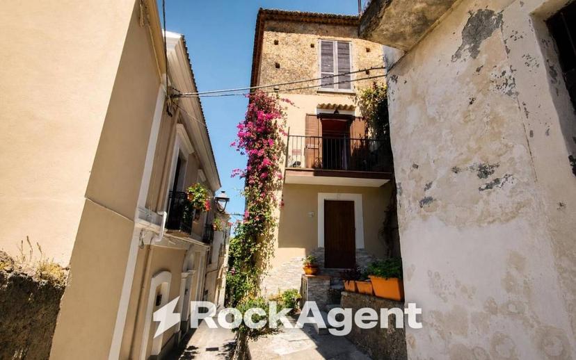 Quadrilocale via Amedeo Barletta, 3, San Nicola Arcella — foto 24 di 45