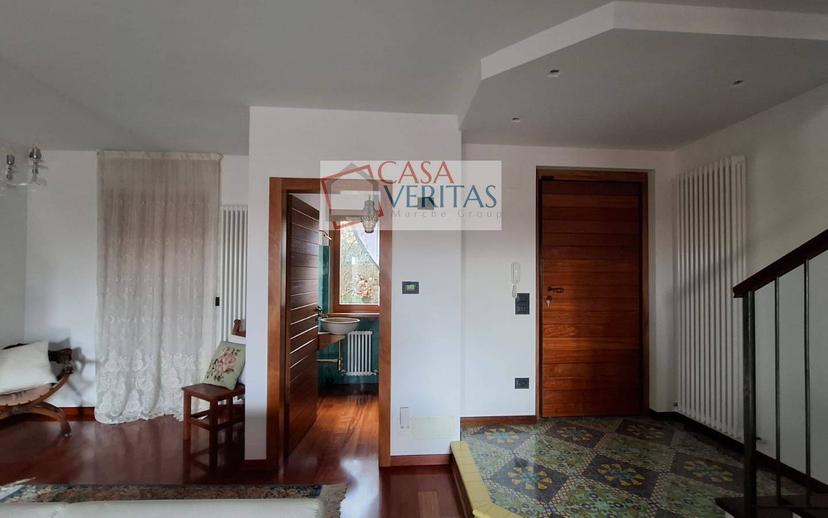 Villa a schiera via Sant'Agostino, Centro, Agugliano — foto 5 di 27