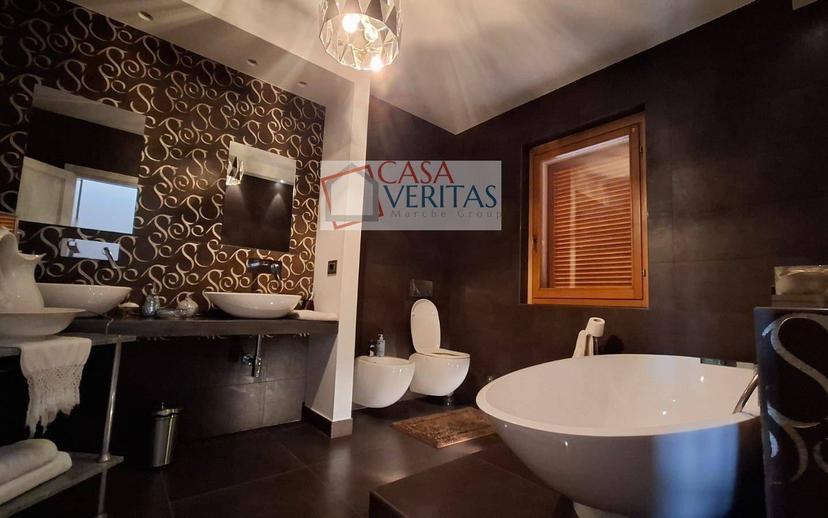 Villa a schiera via Sant'Agostino, Centro, Agugliano — foto 7 di 27