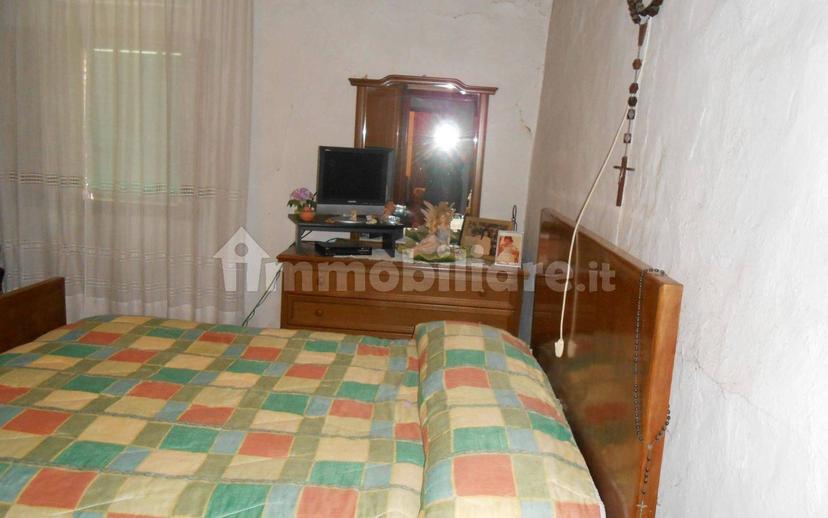 Casale via della Torbola, Villa Basilica — foto 2 di 20