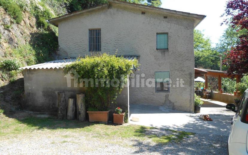 Casale via della Torbola, Villa Basilica — foto 3 di 20