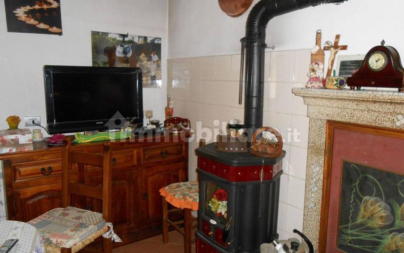 Casale via della Torbola, Villa Basilica — foto 5 di 20