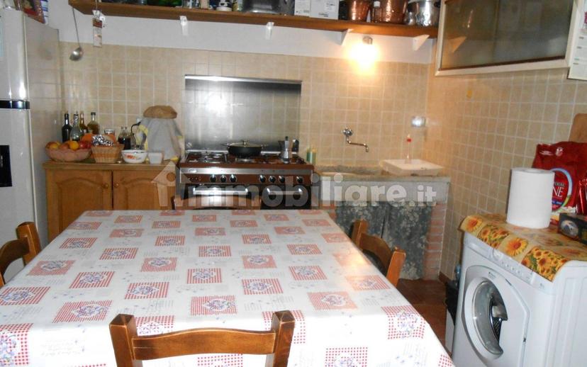 Casale via della Torbola, Villa Basilica — foto 6 di 20