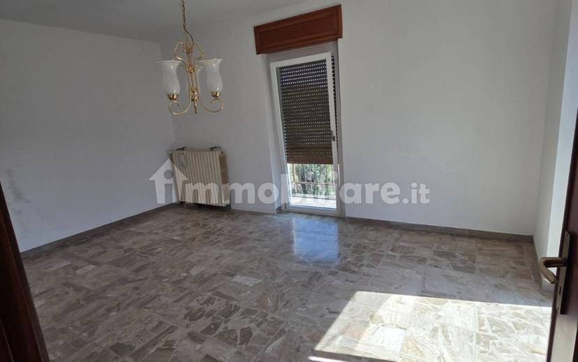 Terratetto unifamiliare 120 m², ottimo stato, Montegrosso d'Asti — foto 3 di 11