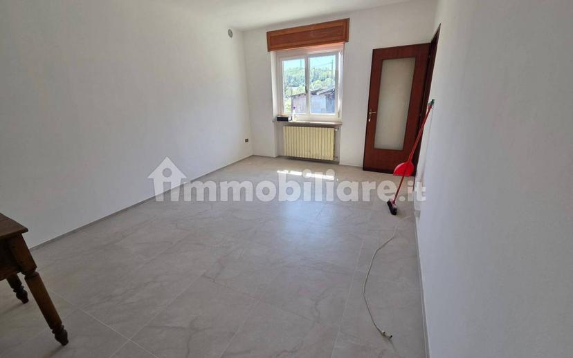 Terratetto unifamiliare 120 m², ottimo stato, Montegrosso d'Asti — foto 4 di 11