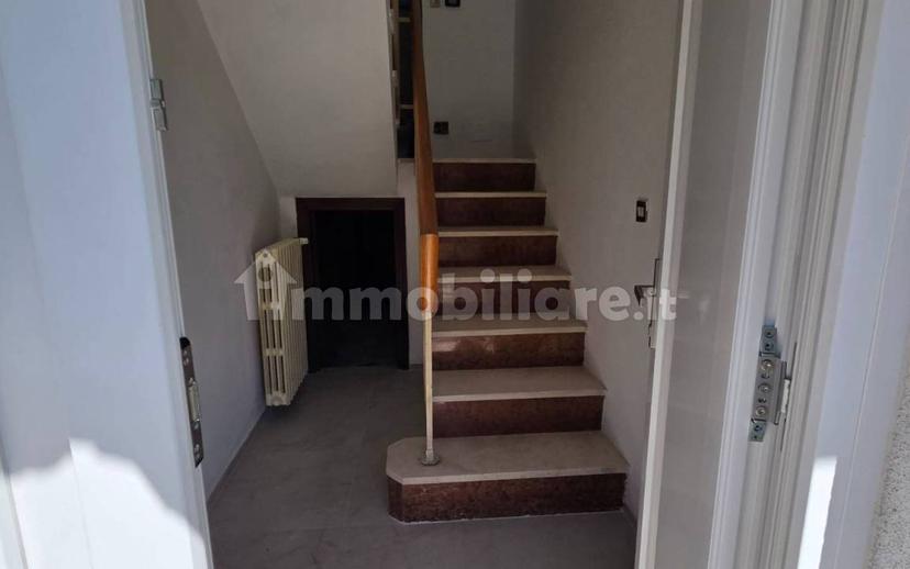 Terratetto unifamiliare 120 m², ottimo stato, Montegrosso d'Asti — foto 5 di 11