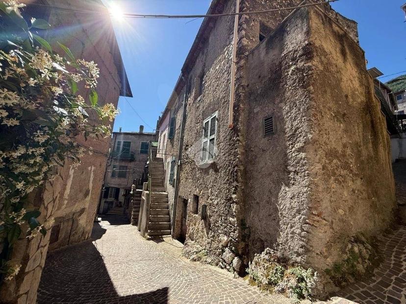 Bilocale via casali, Sgurgola