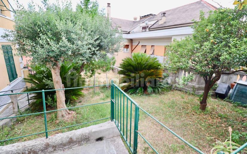 Appartamento in villa, buono stato, 141 m², Borgoratti, Genova — foto 2 di 46
