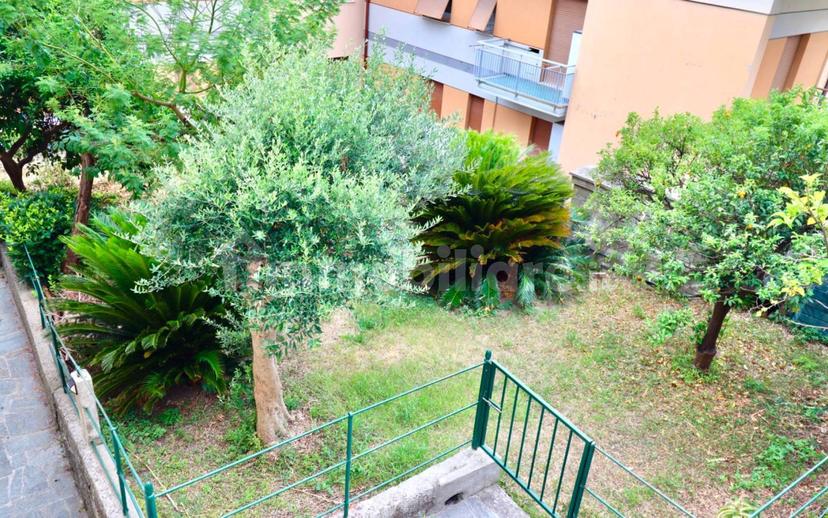 Appartamento in villa, buono stato, 141 m², Borgoratti, Genova — foto 3 di 46