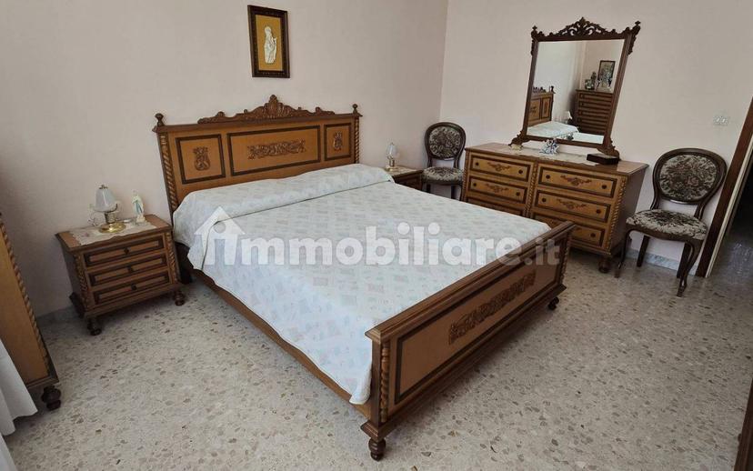 Appartamento viale Aldo Moro 4, Centro, Castellaneta — foto 2 di 17