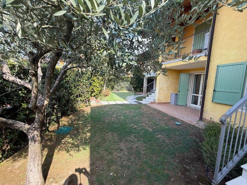 Trilocale via Giovanni Pascoli 18, Montinelle, Manerba del Garda