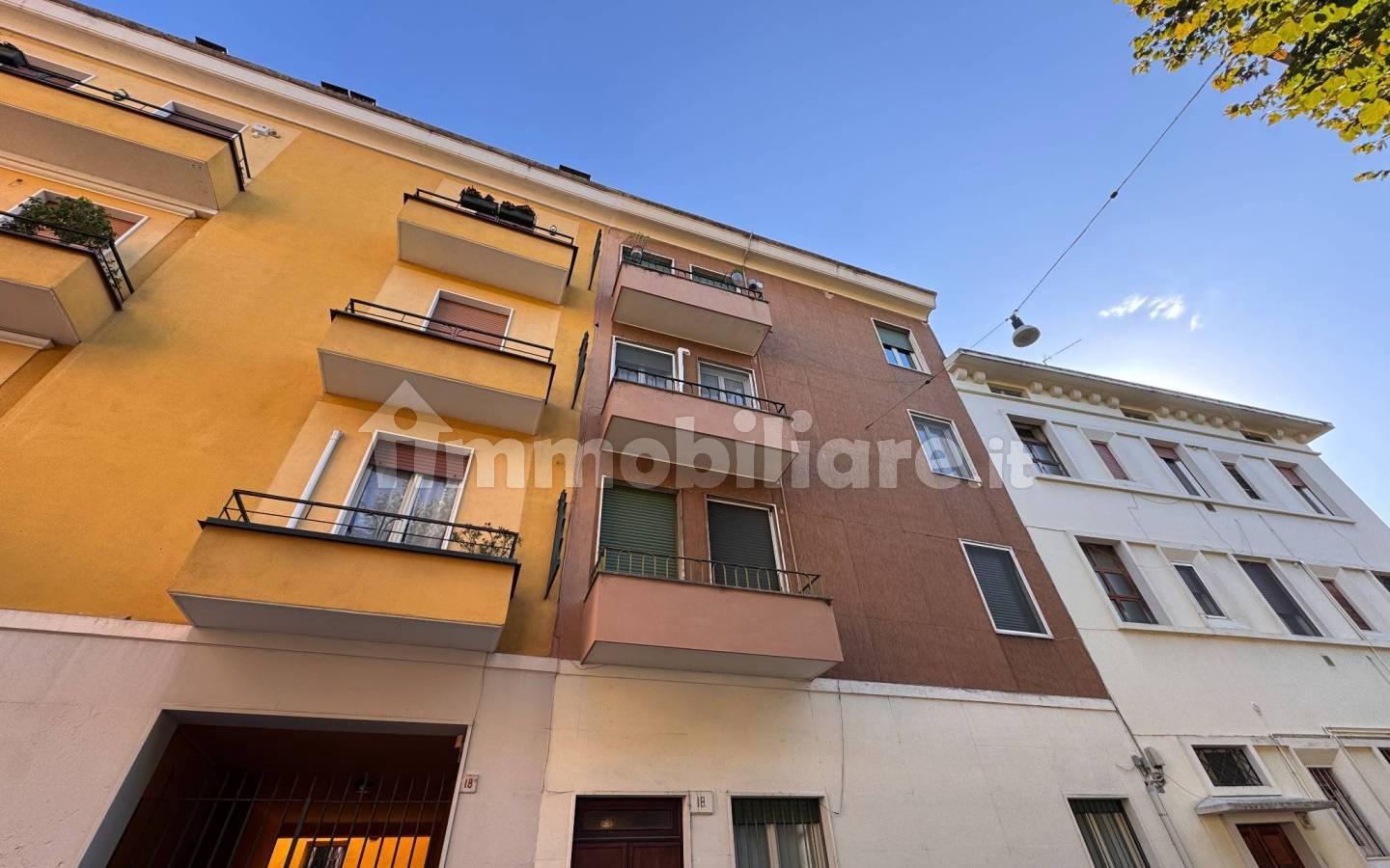 Attico ottimo stato, 24 m², Magenta - Arnaldo, Brescia