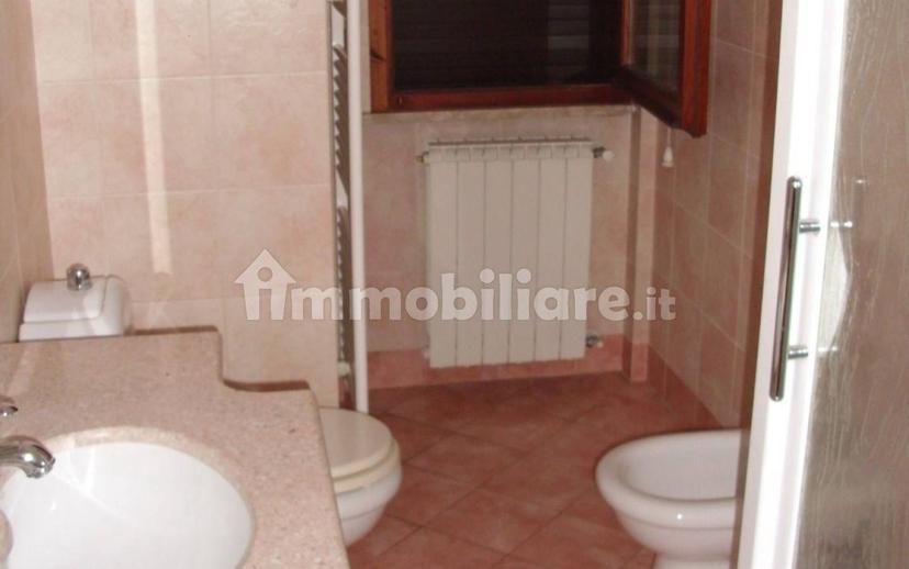 Appartamento via Igino Cocchi, Centro, Aulla — foto 2 di 15