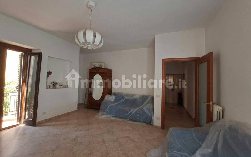 Trilocale via roma 24, Emanuele II, C. Colombo, Morelli e Silvati, Avellino — foto 7 di 9
