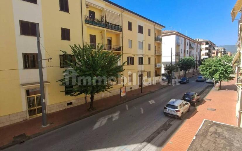 Trilocale via roma 24, Emanuele II, C. Colombo, Morelli e Silvati, Avellino — foto 9 di 9