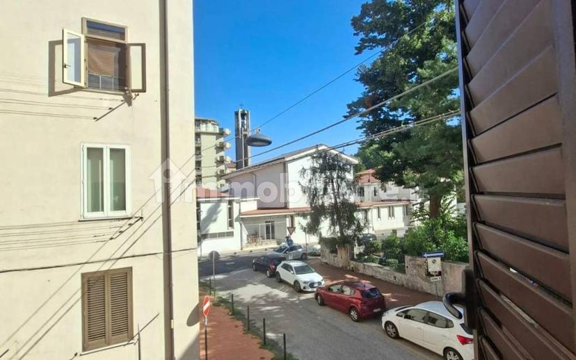 Trilocale via roma 24, Emanuele II, C. Colombo, Morelli e Silvati, Avellino — foto 2 di 9