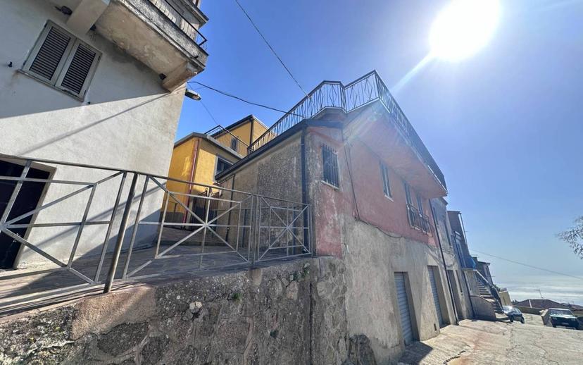 Trilocale vicolo 1 Italo Balbo 2, Centro, Montepaone — foto 2 di 13