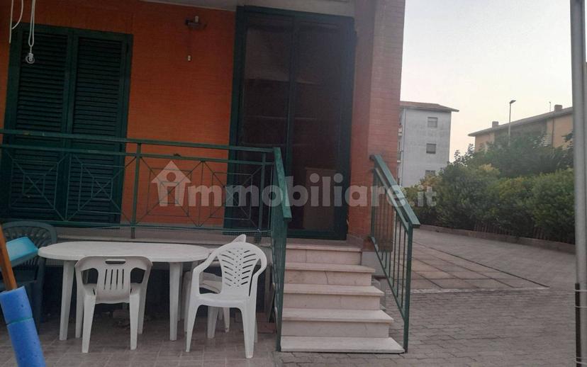 Villa bifamiliare via Giuseppe Saragat 7, Centro, Campomarino — foto 2 di 6