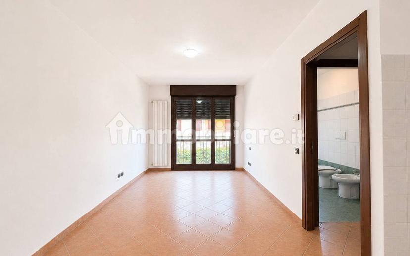Appartamento via Papa Giovanni Paolo II 5, Landriano — foto 12 di 18