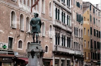 Monolocale Campo San Bortolomio, San Marco, Venezia — foto 2 di 3