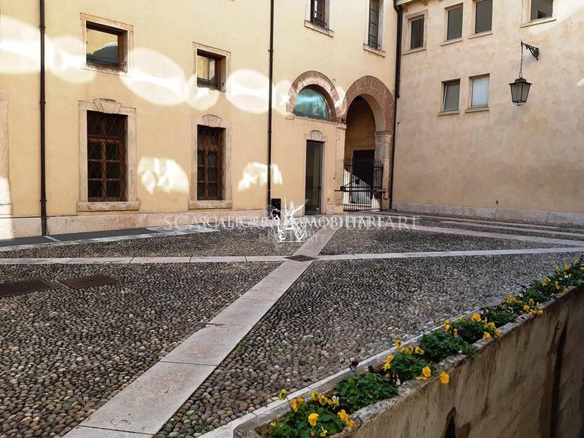 Mansarda vicolo Ghiaia, Cittadella - Porta Nuova, Verona — foto 10 di 15