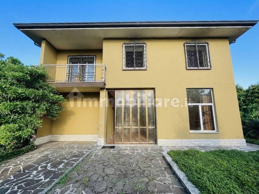 Villa unifamiliare via Veneto, Centro, Concesio — foto 7 di 9
