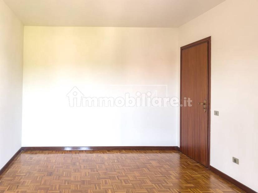 Quadrilocale viale Domenico Bolognesi, Spazzoli - Medaglie D'Oro, Forlì — foto 3 di 12