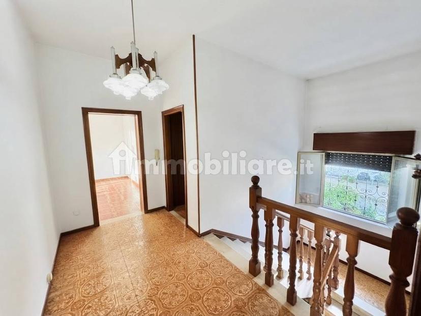 Villa unifamiliare via Veneto, Centro, Concesio — foto 8 di 9