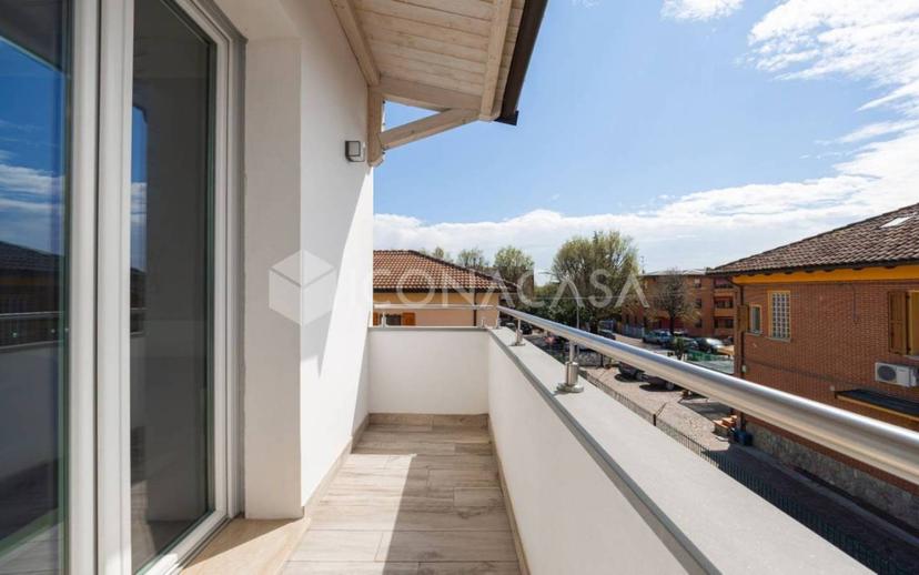 Villa bifamiliare via Surrogazione 52, Lippo, Calderara di Reno — foto 2 di 46