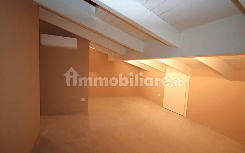 Villa bifamiliare, ottimo stato, 251 m², Vigatto, Parma — foto 13 di 31