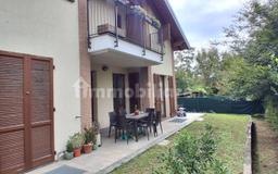 Villa bifamiliare via Francesco Petrarca 17, Rogoredo Valaperta Rimoldo, Casatenovo