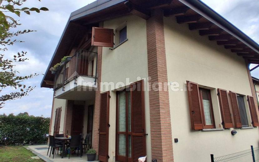 Villa bifamiliare via Francesco Petrarca 17, Rogoredo Valaperta Rimoldo, Casatenovo — foto 32 di 41