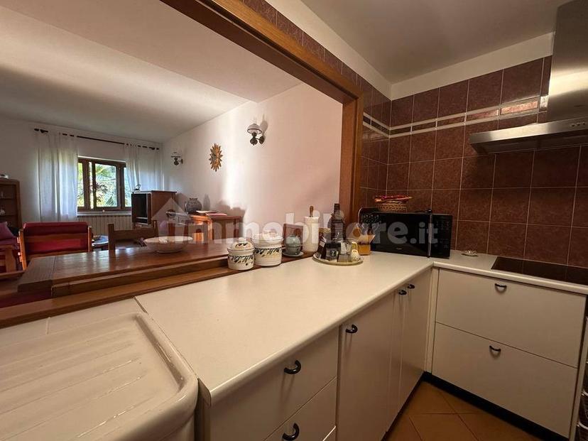 Trilocale via Belvedere, Centro, Carlazzo — foto 20 di 25