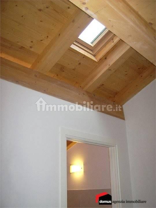 Appartamento via Santa Maria Maddalena, Centro, Thiene — foto 6 di 19