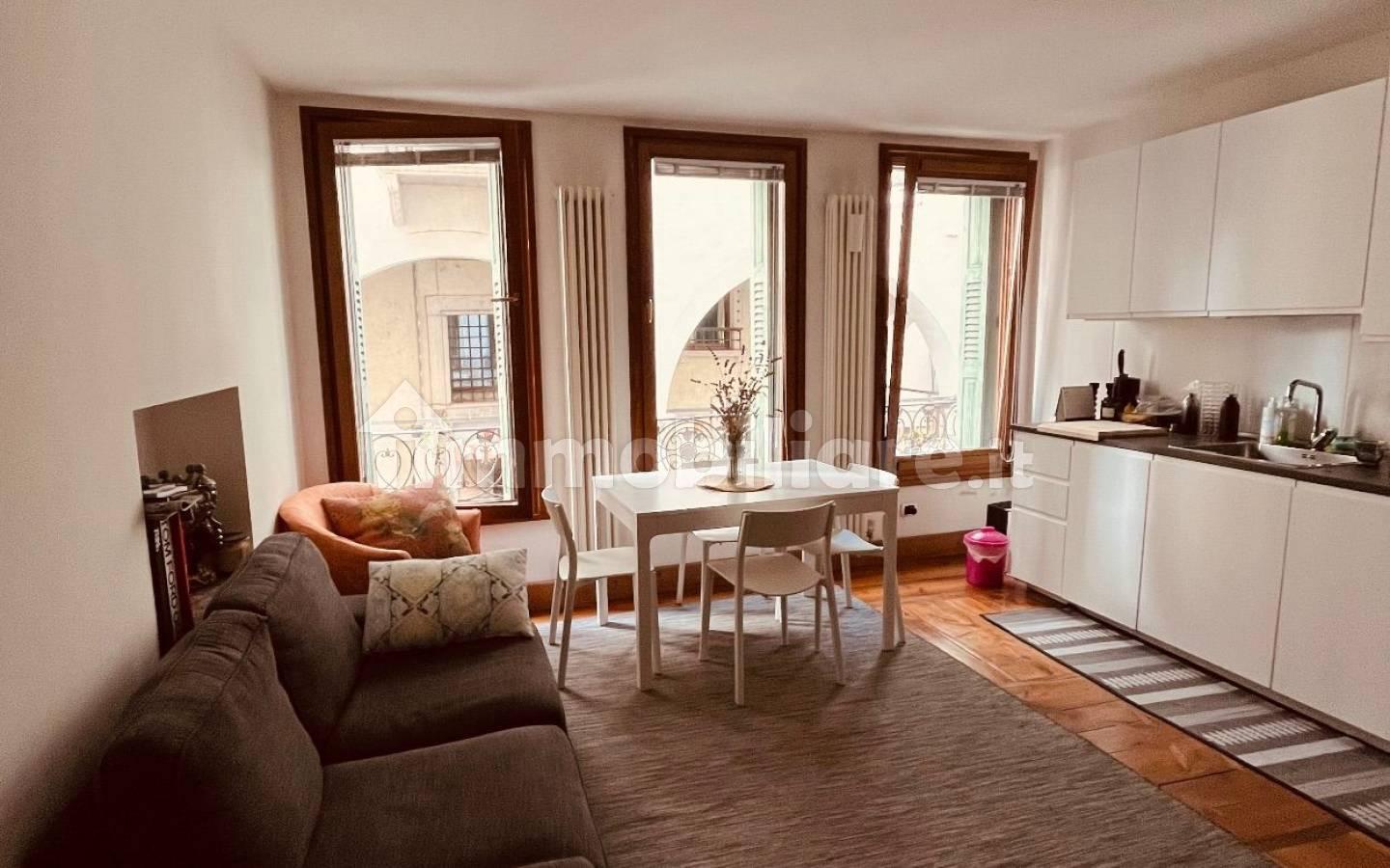 Bilocale via Roma 9, Centro, Belluno