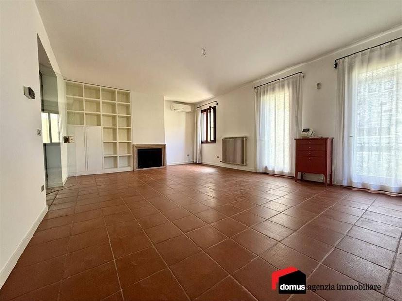 Appartamento su più livelli, Centro, Thiene — foto 8 di 20