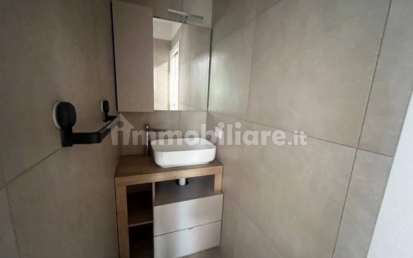 Bilocale via Tonale 5, Centro, Sondrio